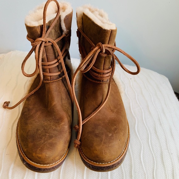UGG Shoes - NWT, Size 7.5 Lace up boots.